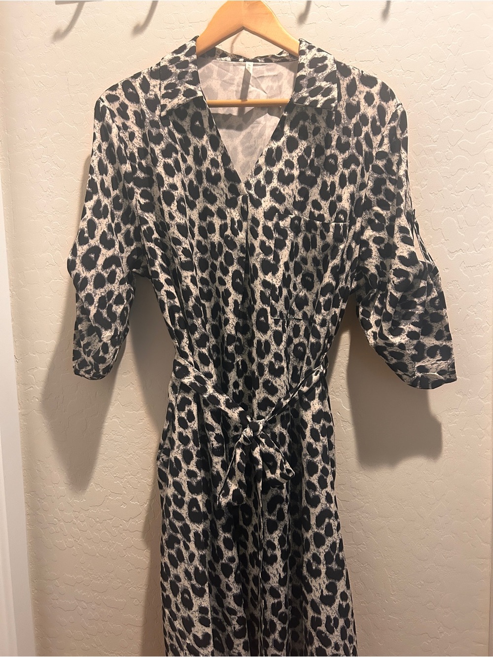 HALARA Black & White Animal Print Midi Dress
